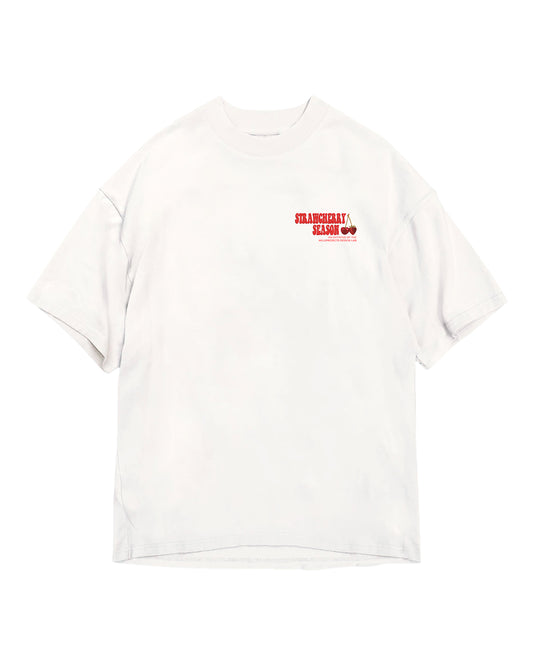 MILUPROJECTS Strawcherry Season T-Shirt, T-Shirt mit einem Brustemblem